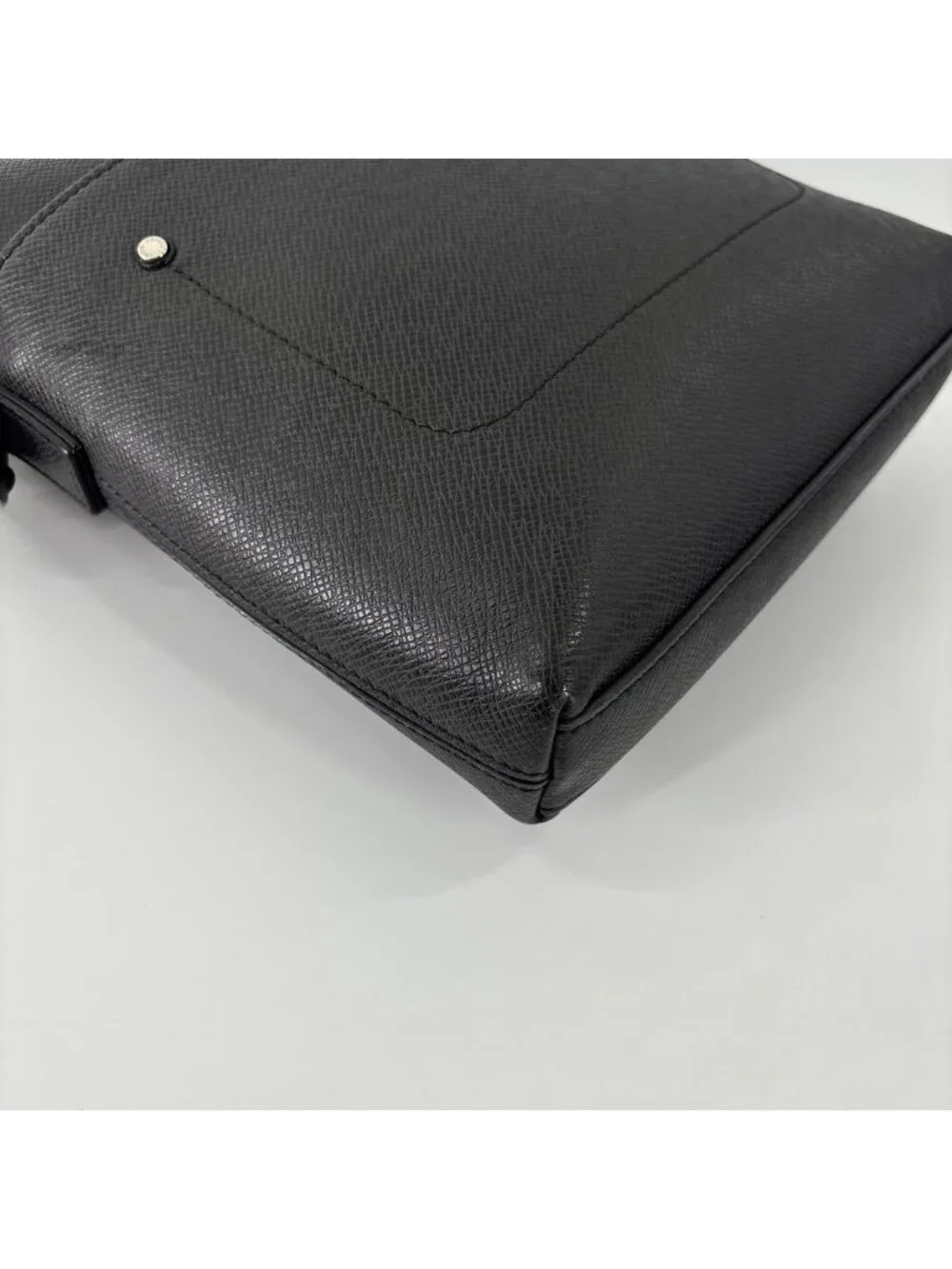 Louis Vuitton Super Taiga Grigori Shoulder Bag Black
